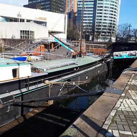 Boat On Water 3*