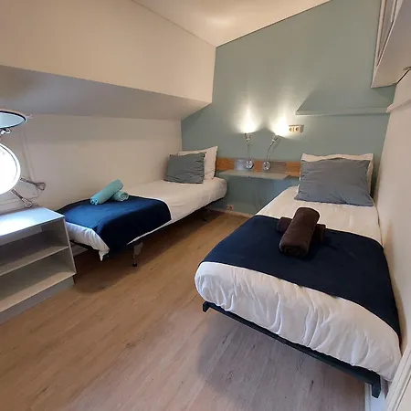 Boat On Water 3* Rotterdam