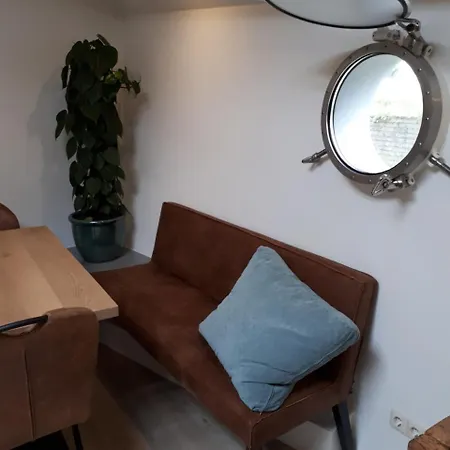 Bed & Breakfast Boat On Water