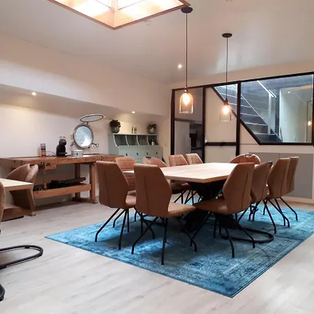 Boat On Water 3* Róterdam