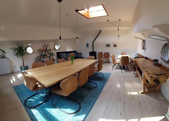 Boat On Water B&B 로테르담