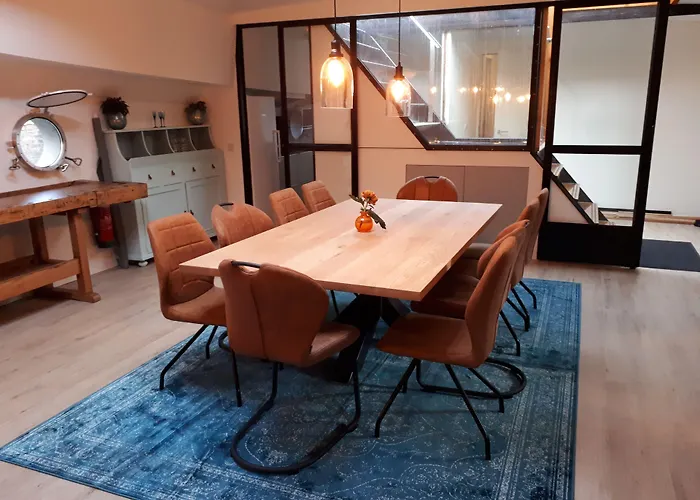 Boat On Water B&B 로테르담