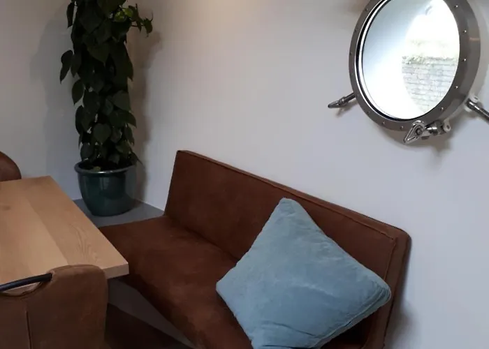 Frühstückspension Boat On Water