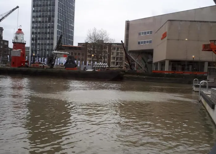 Bed & Breakfast Boat On Water 3*