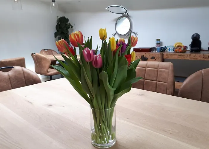 Boat On Water Frühstückspension