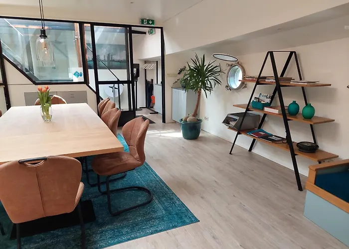 Boat On Water 鹿特丹