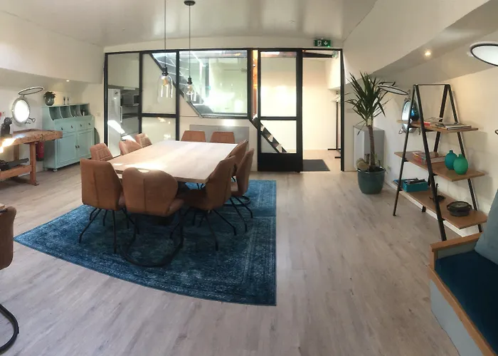 Boat On Water 住宿加早餐酒店 3*