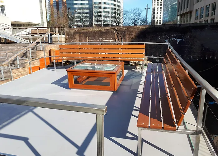 Boat On Water 鹿特丹