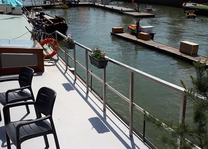 Boat On Water 住宿加早餐酒店 鹿特丹