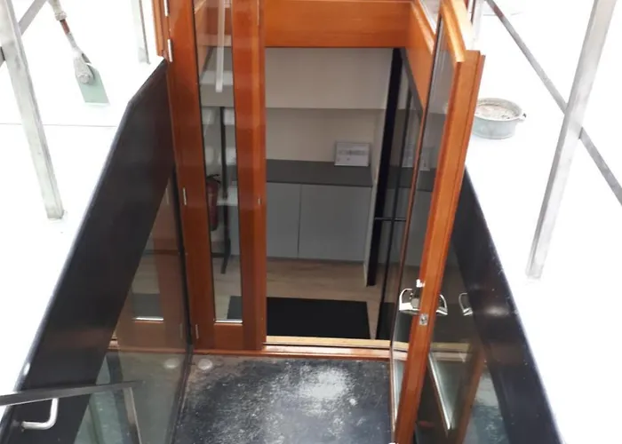 Boat On Water 住宿加早餐酒店